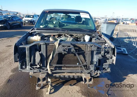 2003 Chevrolet Silverado 1500 Ls z USA, uszkodzony, nr VIN 1GCEC14T63Z286783